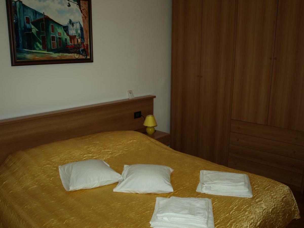 Apartment Branko With Free Parking Icici Exterior photo