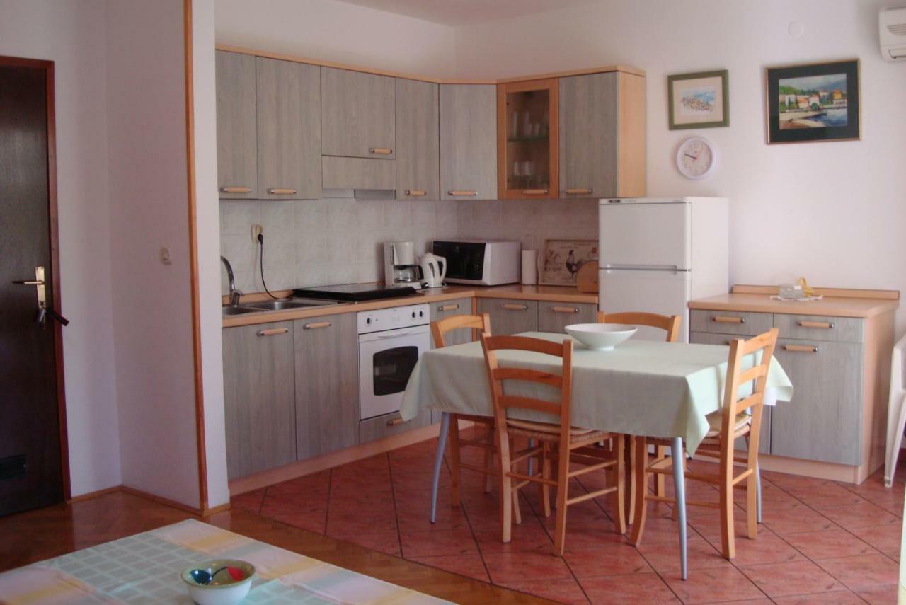 Apartment Branko With Free Parking Icici Exterior photo
