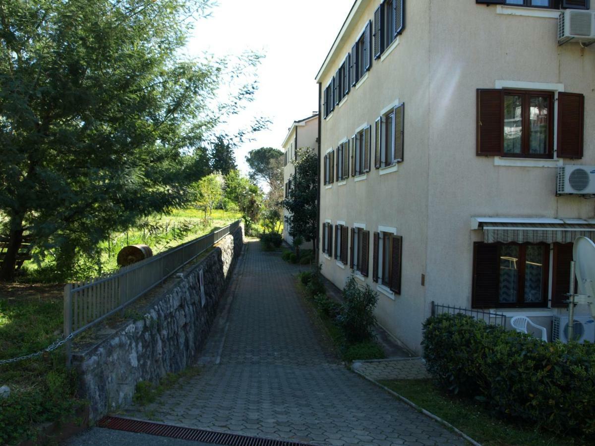 Apartment Branko With Free Parking Icici Exterior photo