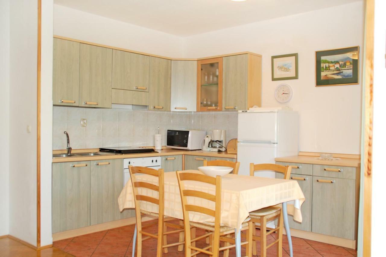 Apartment Branko With Free Parking Icici Exterior photo