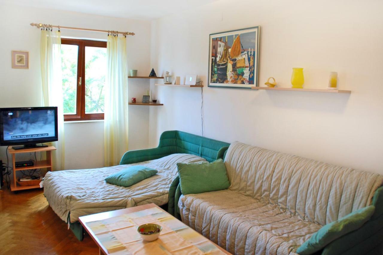 Apartment Branko With Free Parking Icici Exterior photo