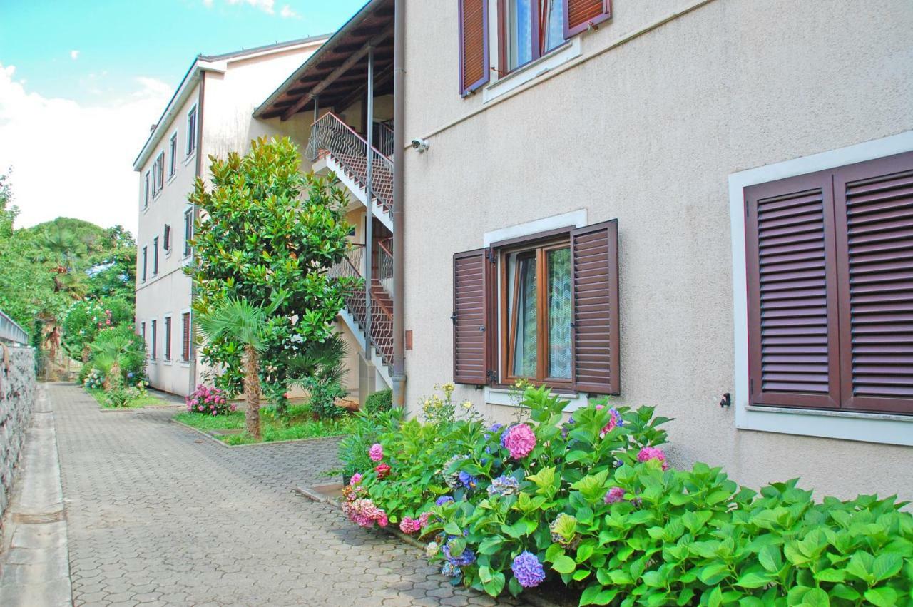 Apartment Branko With Free Parking Icici Exterior photo