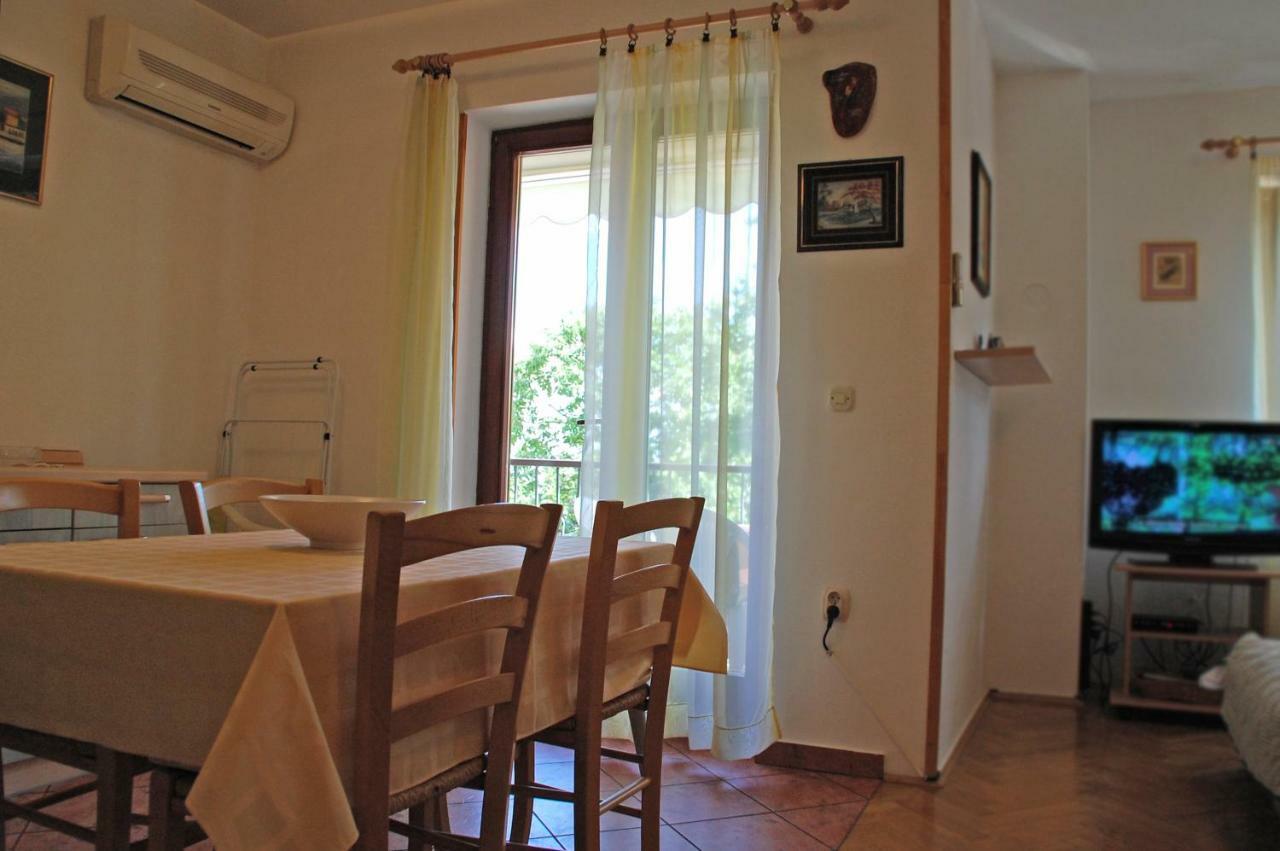 Apartment Branko With Free Parking Icici Exterior photo