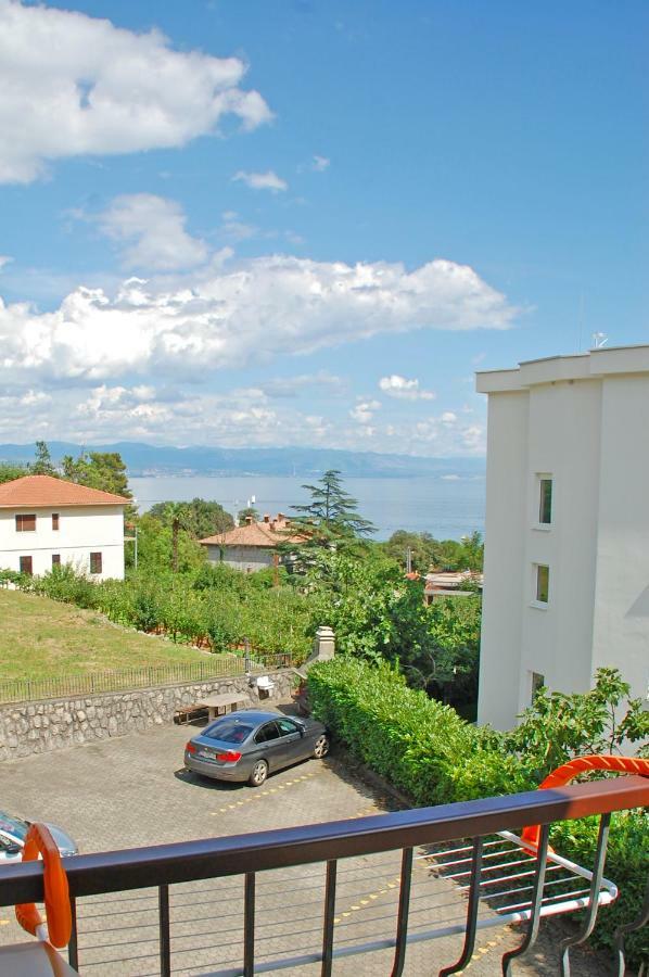 Apartment Branko With Free Parking Icici Exterior photo